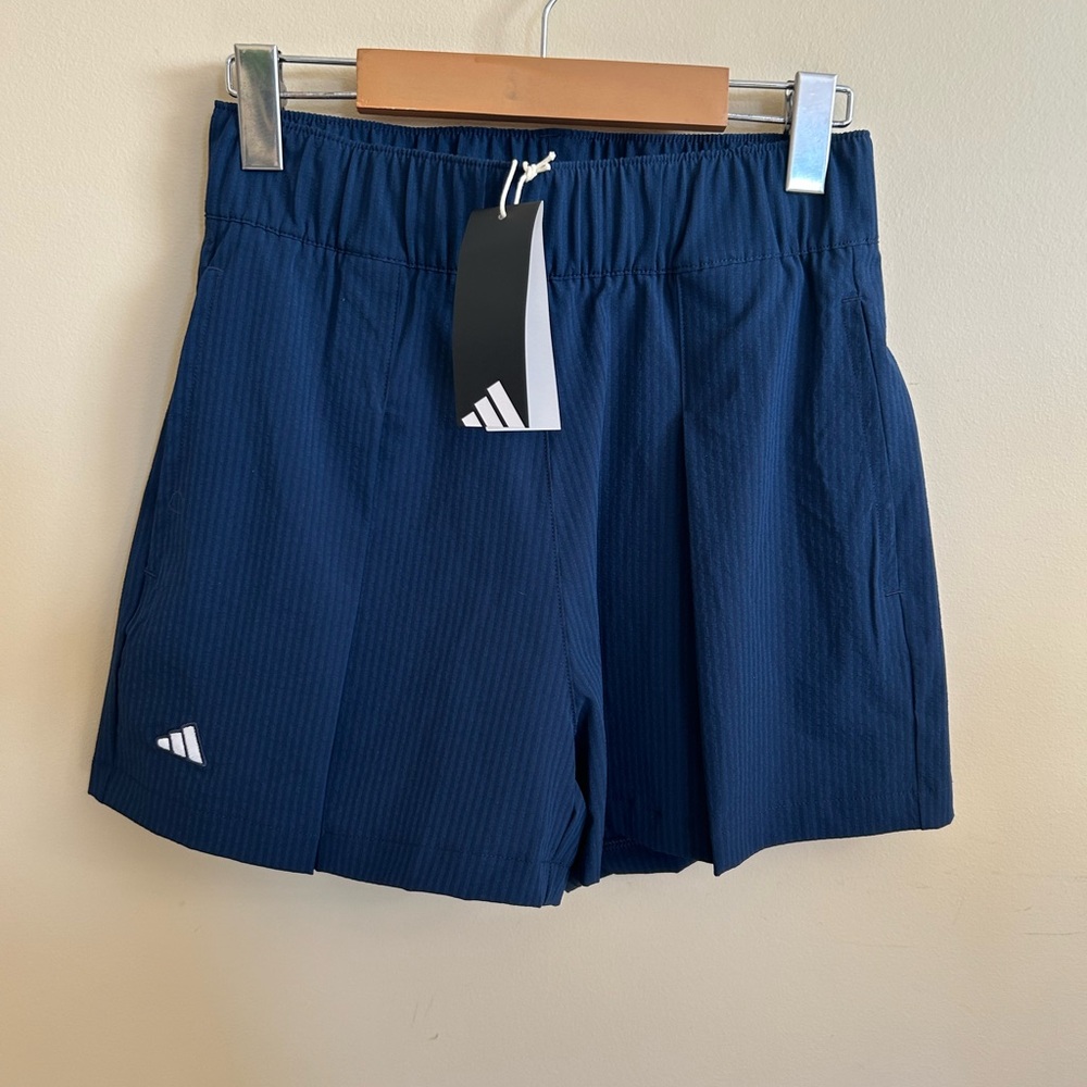 Adidas Go-To Pleated Woman’s Navy Blue Golf/tennis Shorts NWT